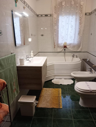 Bathroom, B&B Le Tre rose dell'Etna, Catania