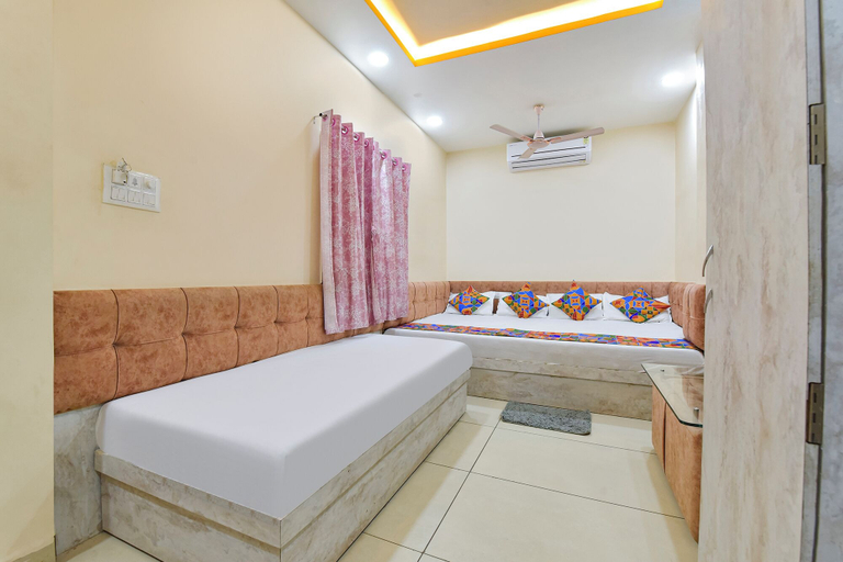 Bathroom 3, Fabexpress Lr, Ujjain