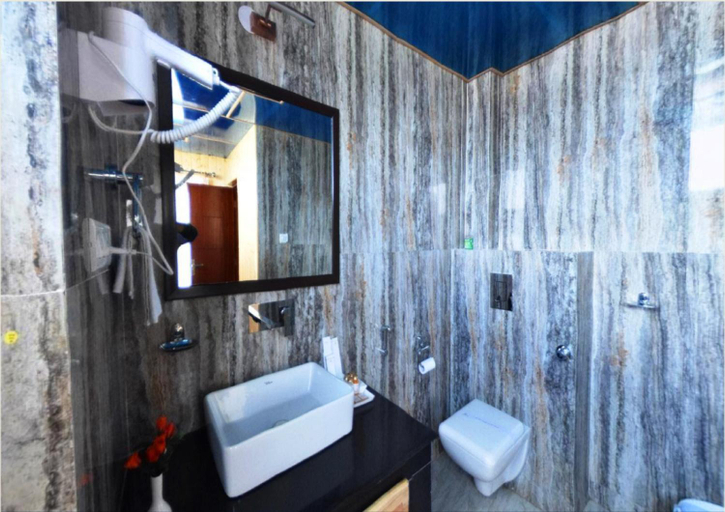 Bathroom 4, Hotel Shangrila - Leh, Leh