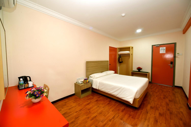 Bedroom 13