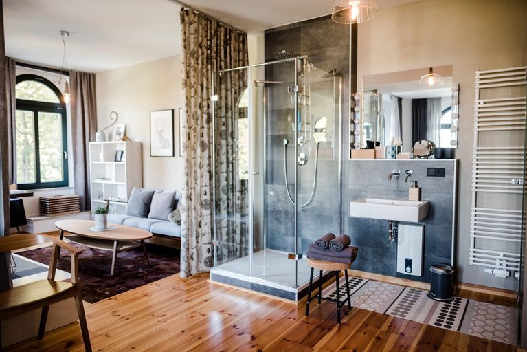 Bathroom 9