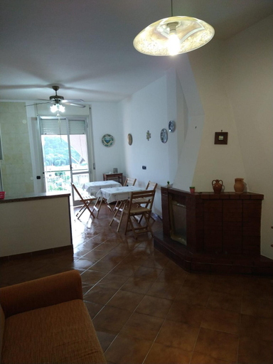 Others 3, Affitta Camere Peluso, Salerno
