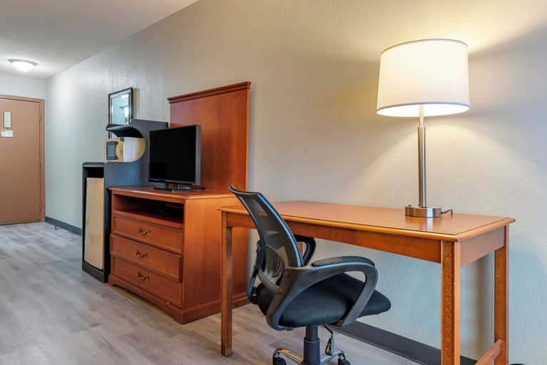 Others 5, Baymont by Wyndham Lebanon IN, Boone