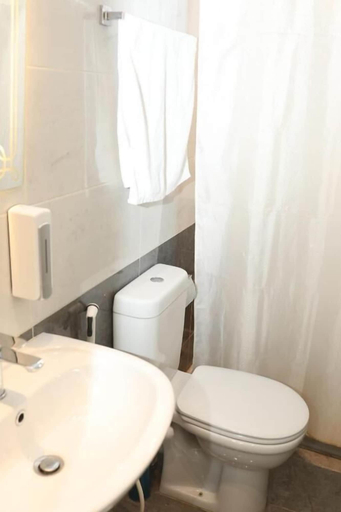Bathroom 2, Mid Downtown Hotel, 'Abdin