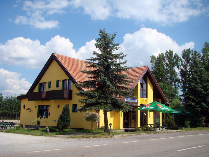 Others 4, Restaurace penzion Rafael, Jihlava