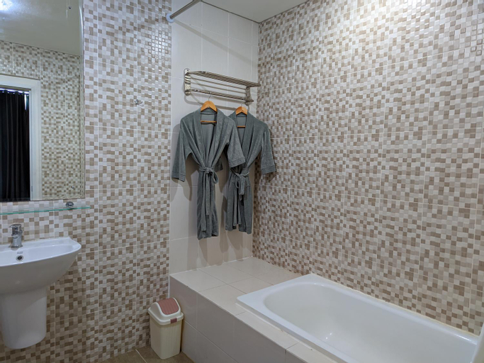 Bathroom 17
