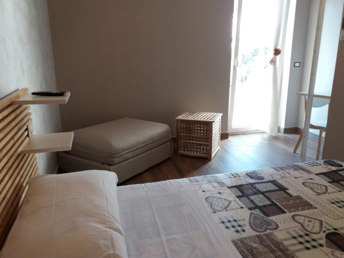 Others 3, A.J. B&B, Foggia