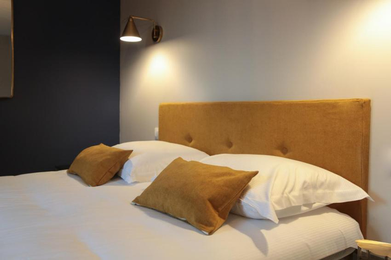 Bedroom 2, Hotel Des Arts, Pas-de-Calais