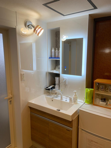 Bathroom 22