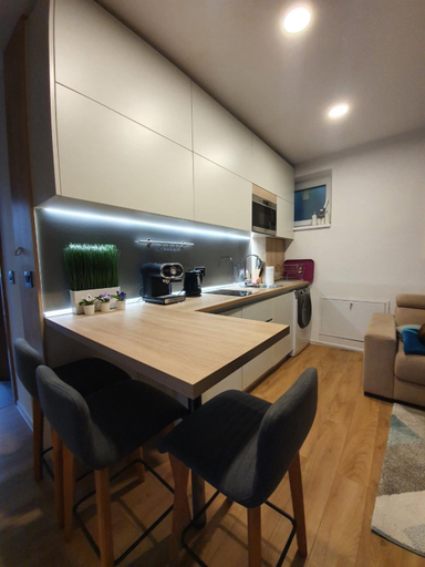 Dining Room 16