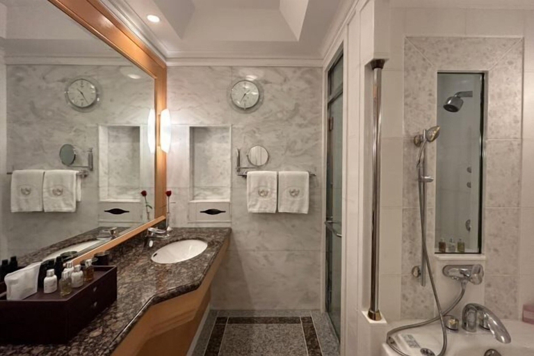 Bathroom 17
