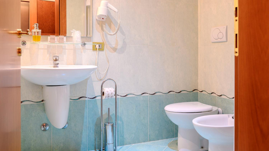 Bathroom 1, Casanova FourRooms, Venezia