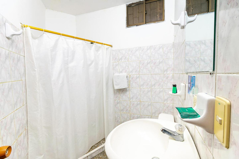 Bathroom 4, Hotel Cavalier Suites Cucuta, San José de Cúcuta