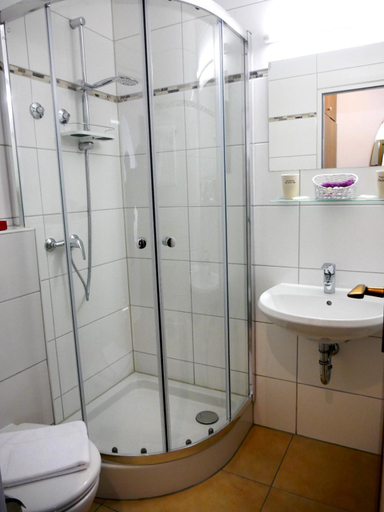 Bedroom 2, Pension Helma, Ahrweiler