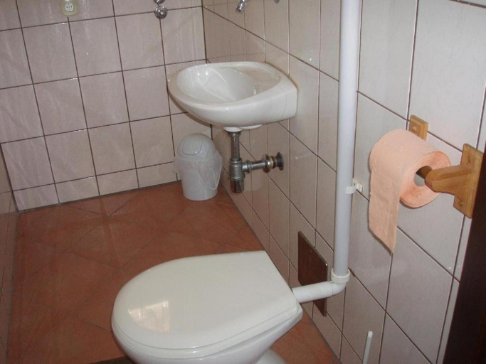 Bathroom 2, Apartments Pine Diver, Krk