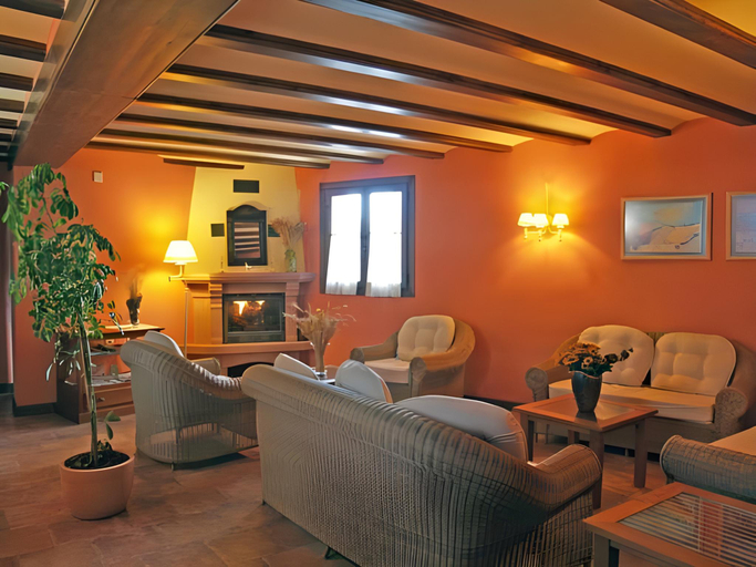 Others 5, Hotel Albarran, Teruel