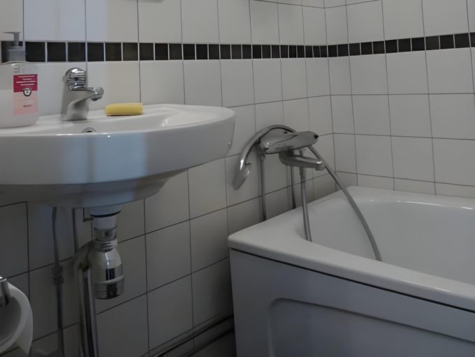 Bathroom 3, Sven Fredriksson Bed & Breakfast, Norrtälje
