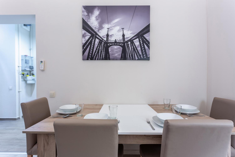 Others 2, Goldcentral Apartment Akacfa-Next To Mazel Tov-Brilliant Location, Budapesti