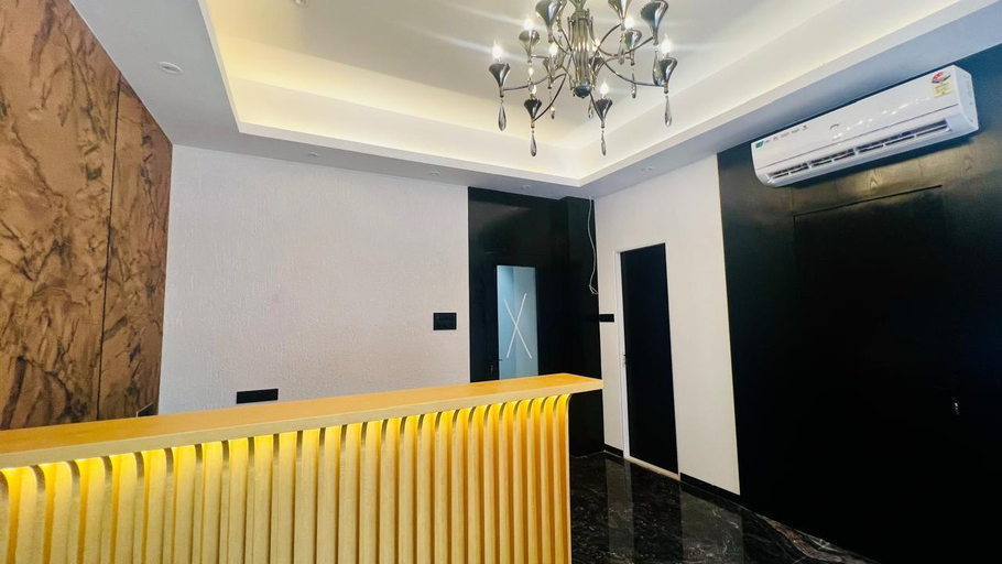 Public Area 2, Hotel Golden Suites - Near Nesco, Mumbai Suburban