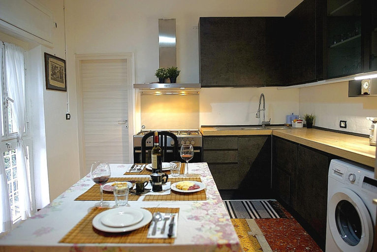 Others 3, Eva Capital Guest House, Roma