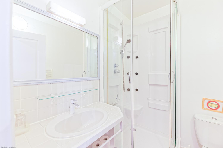 Bathroom 4