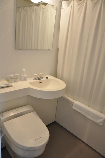 Bathroom 6