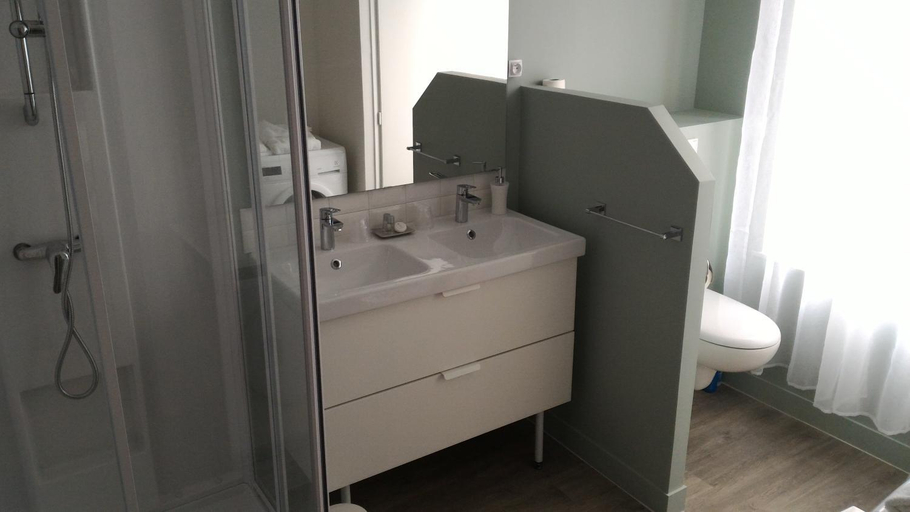 Bathroom 2, Sohosuite, Nord