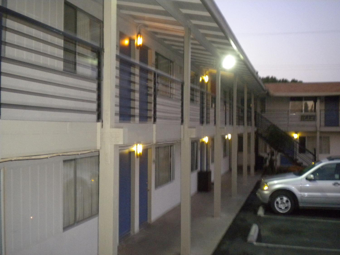 Others 3, Wasco Inn Motel, Kern