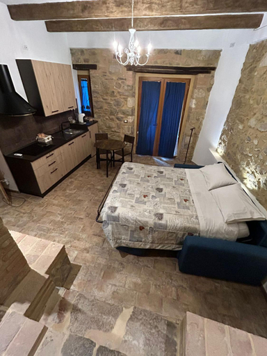 Borgo di Mezzo, Siena