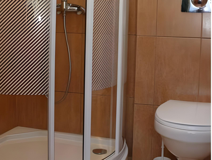 Bathroom, OSW Sportowiec, Nowy Sącz