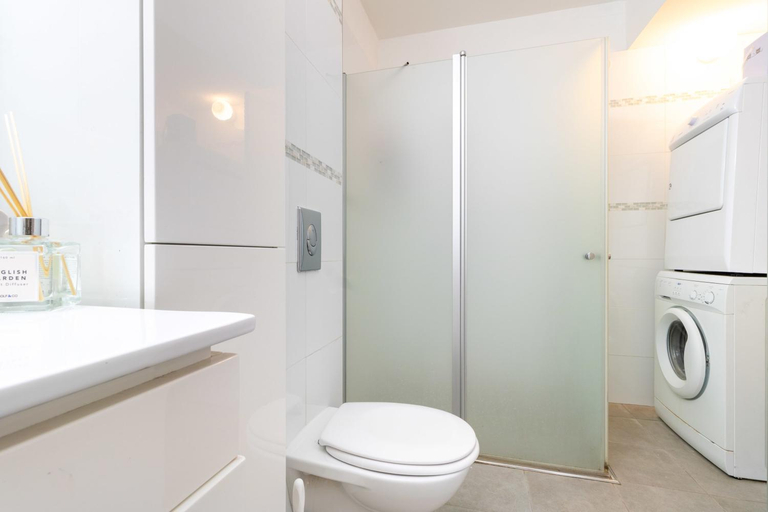 Others 2, Kook Isrentals - ApartHotels In City Center