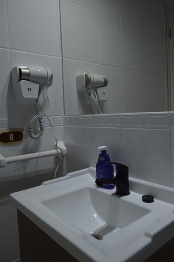 Bathroom 2, Hotel Rukalaf, Ñuble