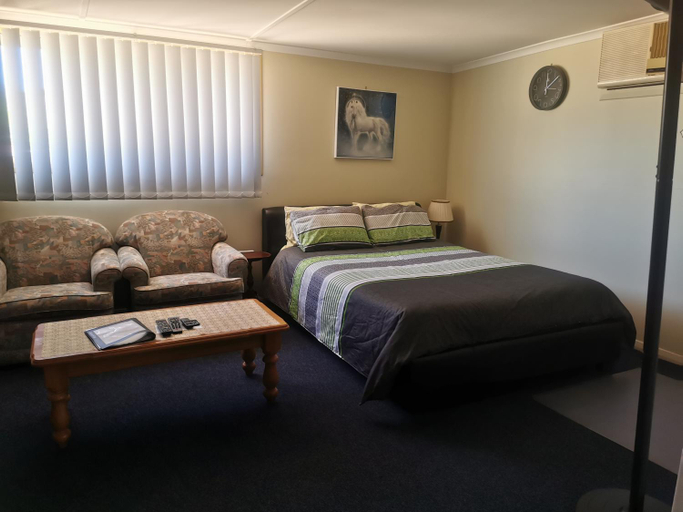 Others 3, Chrissie's Dongara, Kimba
