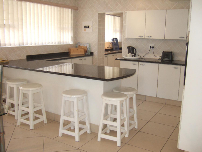 Dining Room 10