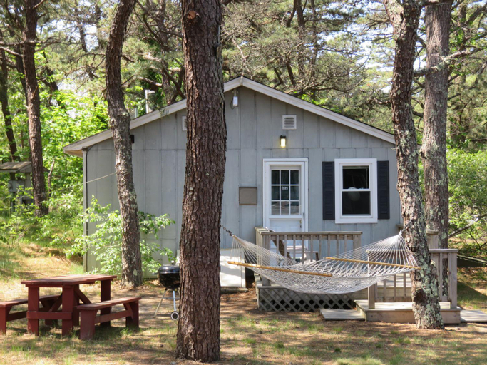 The Even'tide, Barnstable