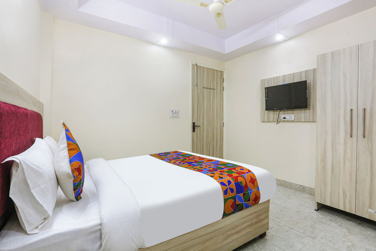 Bedroom 3, Fabhotel Taugan Inn, Delhi