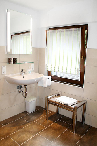 Bathroom 4, Baunholler-Muhle, Rhein-Hunsrück-Kreis