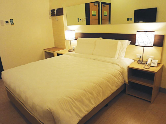 Bedroom 18