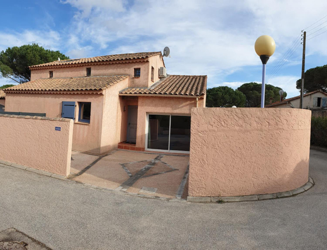 Others 2, Mes maisons a la Pinede, Var