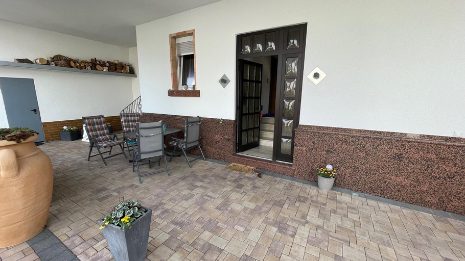 Others 5, Ferienwohnung -Isola Madre, Alzey-Worms