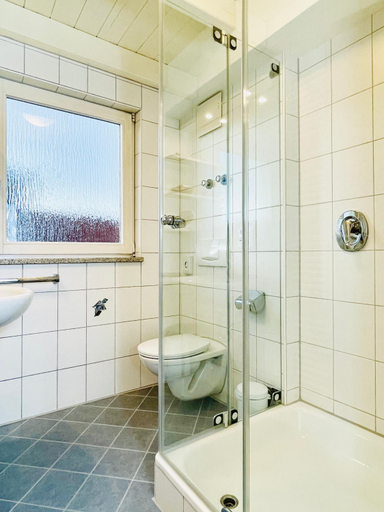 Bathroom 3, Hotel Im Winkel Appartements und Zimmer, Bodenseekreis
