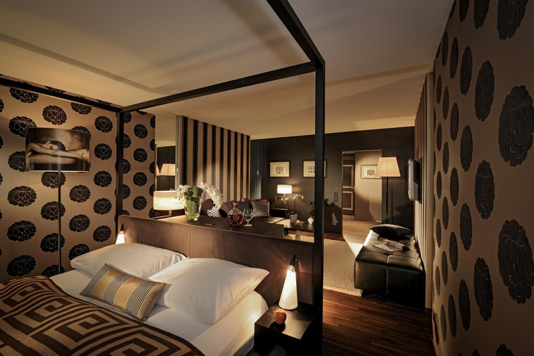 Bedroom 3, Park Hotel Sonnenhof - Relais & Chateaux
