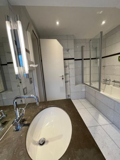 Bathroom 6