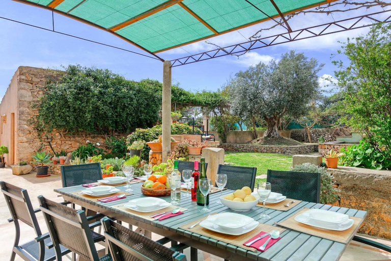 Others 4, Villa Mestressa, Baleares