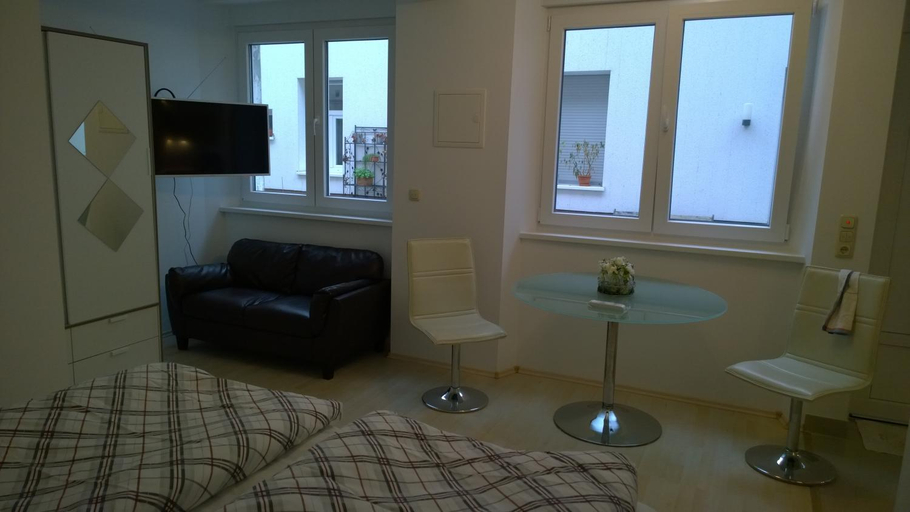 Bedroom 3, Pensionsappartments Blitz, Wiesbaden