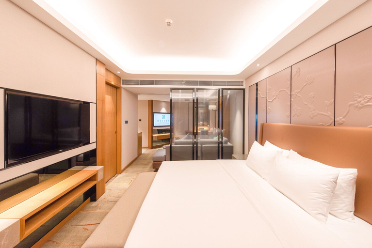 Bedroom 4, Rising Dragon International Hotel, Dongguan