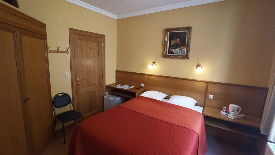 Bedroom 2, Hotel Le Chalet, Luxembourg