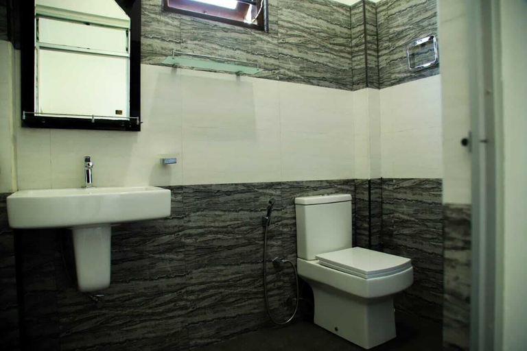 Bathroom 3, One 8 Mirissa, Weligama