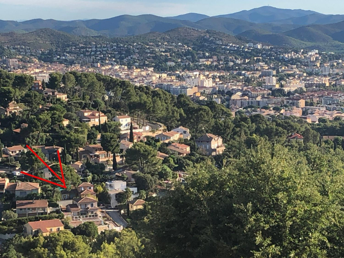 Others 3, Appartement de 45 m2 en rez-de-villa avec jardin, Var