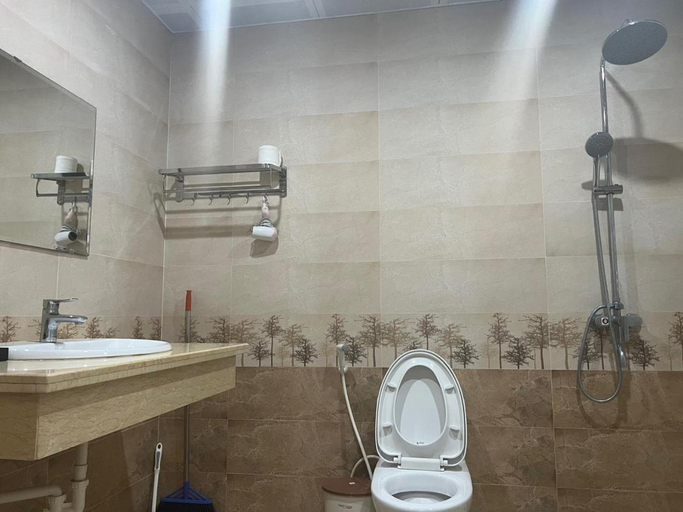Bathroom 3, Phuong Mai Hotel, Ninh Bình